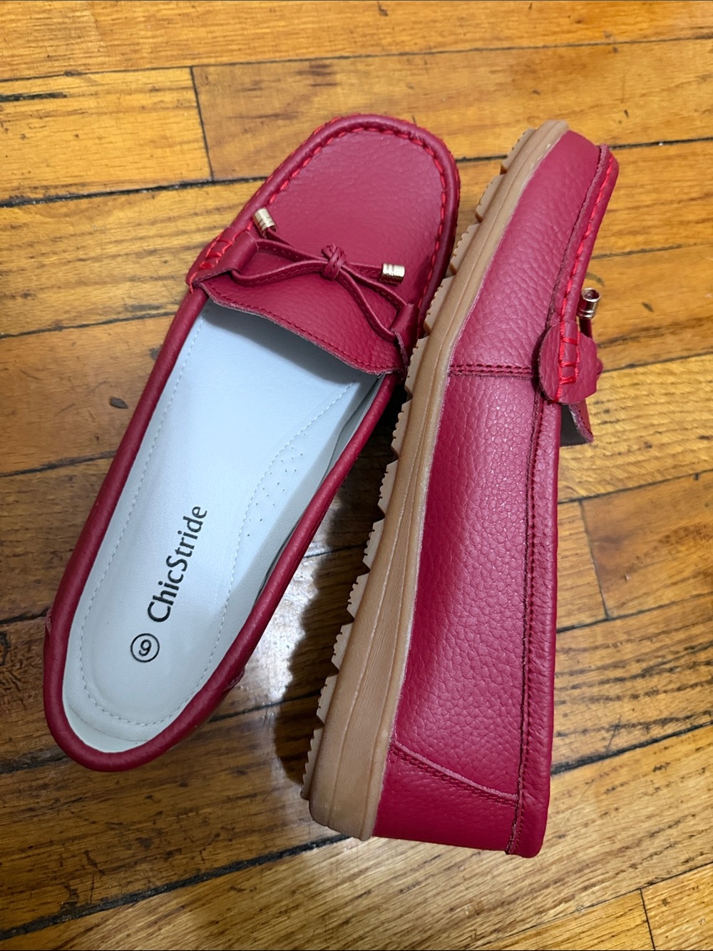 NWOB ChicStride Red Leather Loafers size 9 - Picture 4 of 4